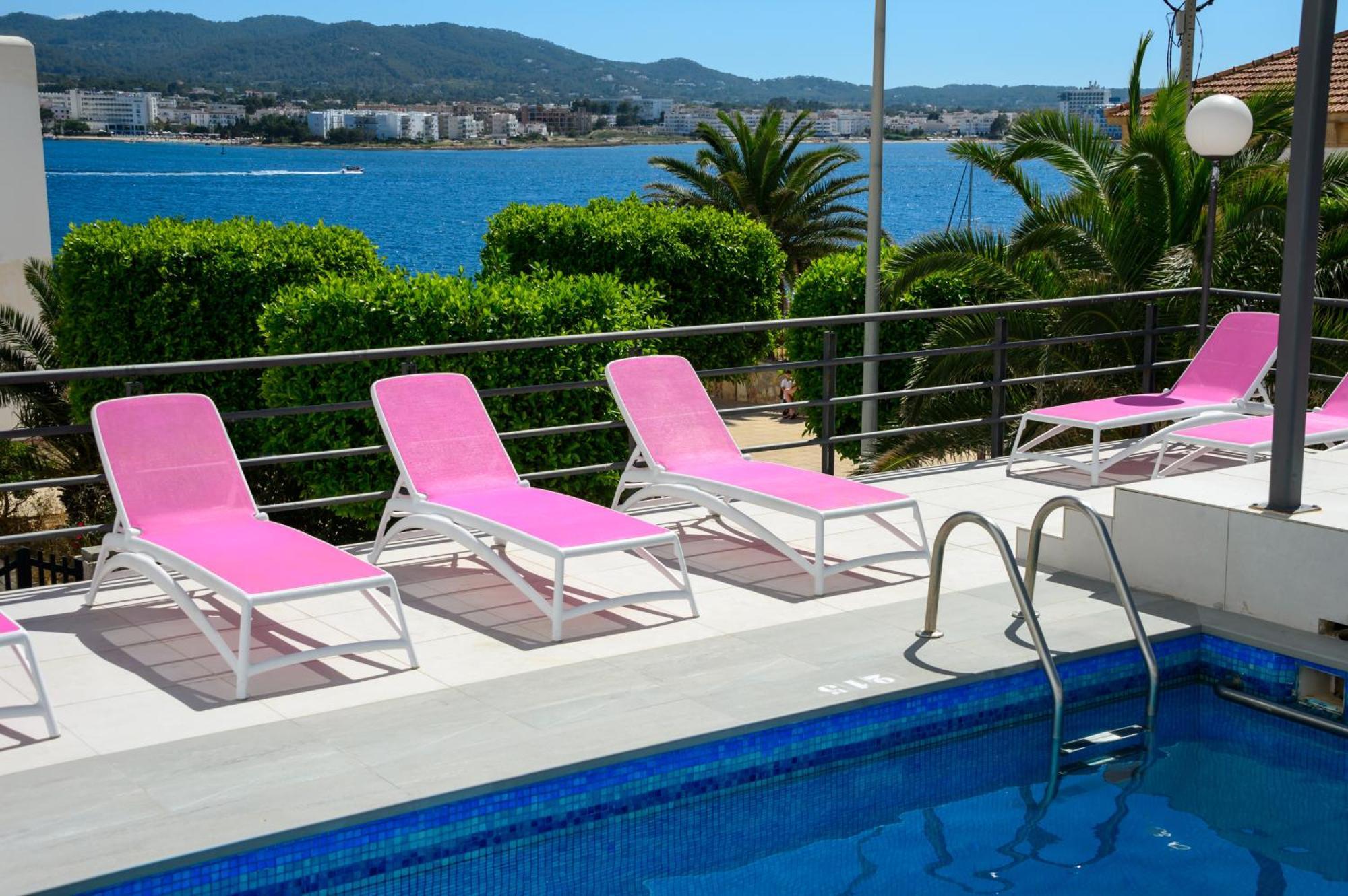 Aparthotel Vibra Sanan - Adults Only Sant Antoni de Portmany Екстериор снимка