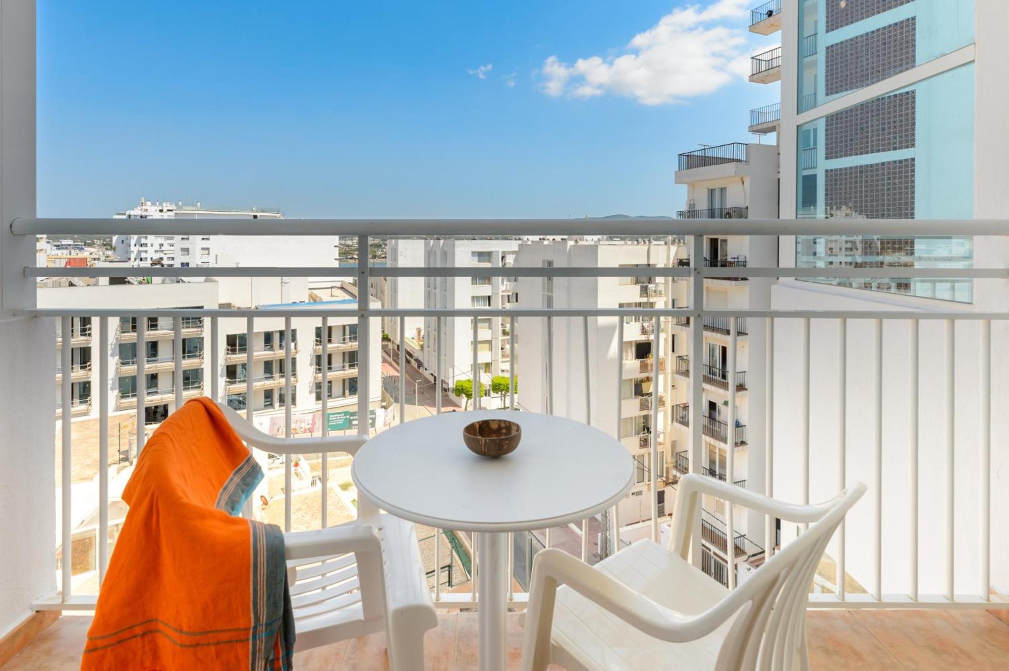 Aparthotel Vibra Sanan - Adults Only Sant Antoni de Portmany Екстериор снимка