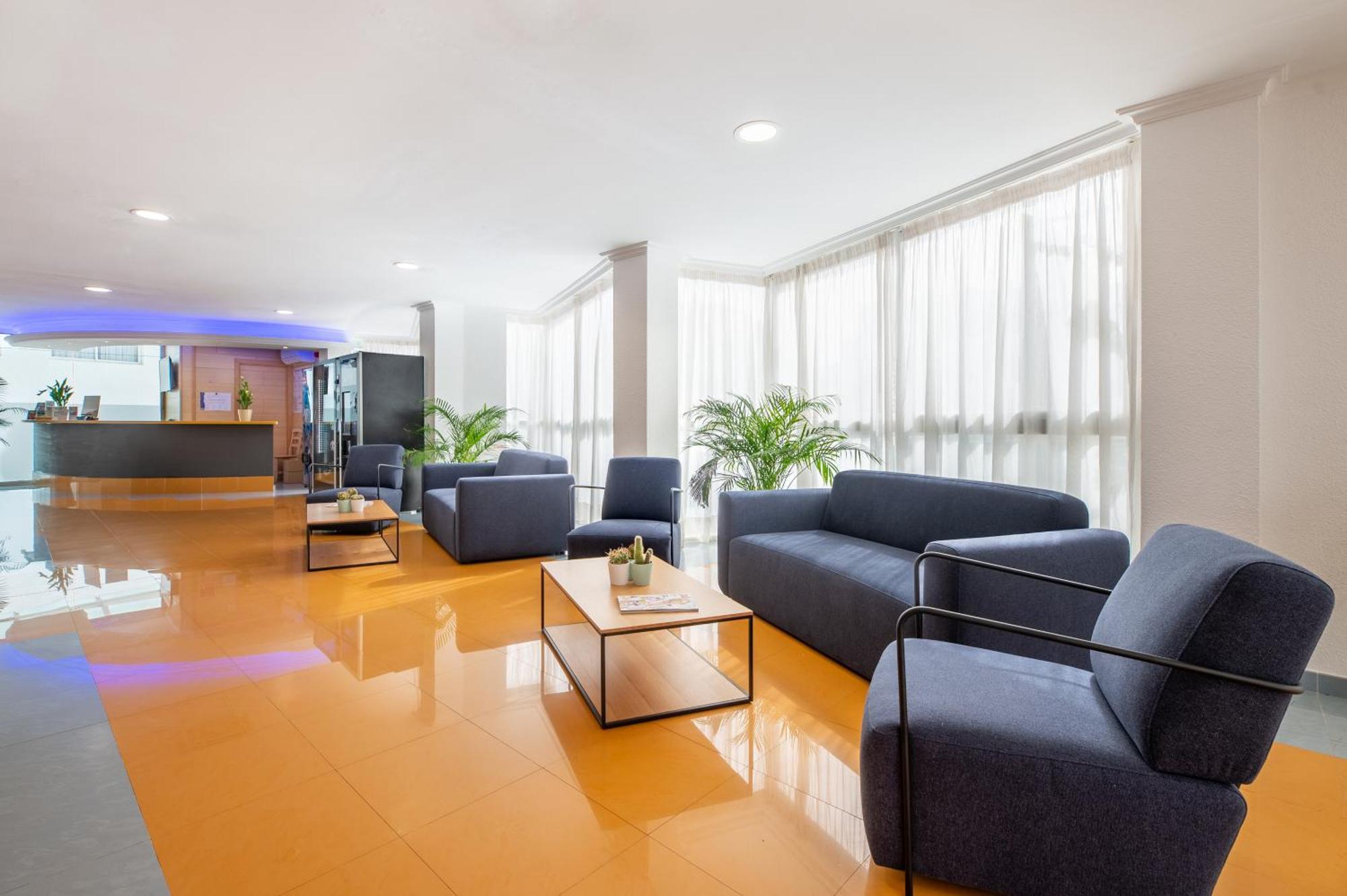 Aparthotel Vibra Sanan - Adults Only Sant Antoni de Portmany Екстериор снимка